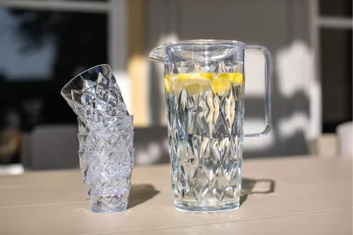 Koziol Koziol Crystal Carafe 1.6 liter with 4 Cups of 250 ml (4007535)