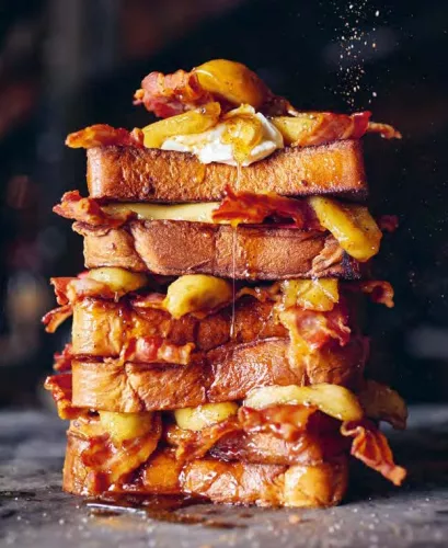 Smokey Goodness Book of Bacon Book of Bacon - Powered by Smokey Goodness Jord Althuizen (11440)