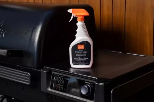 Traeger Traeger Exterior Detailing Spray (BAC810)