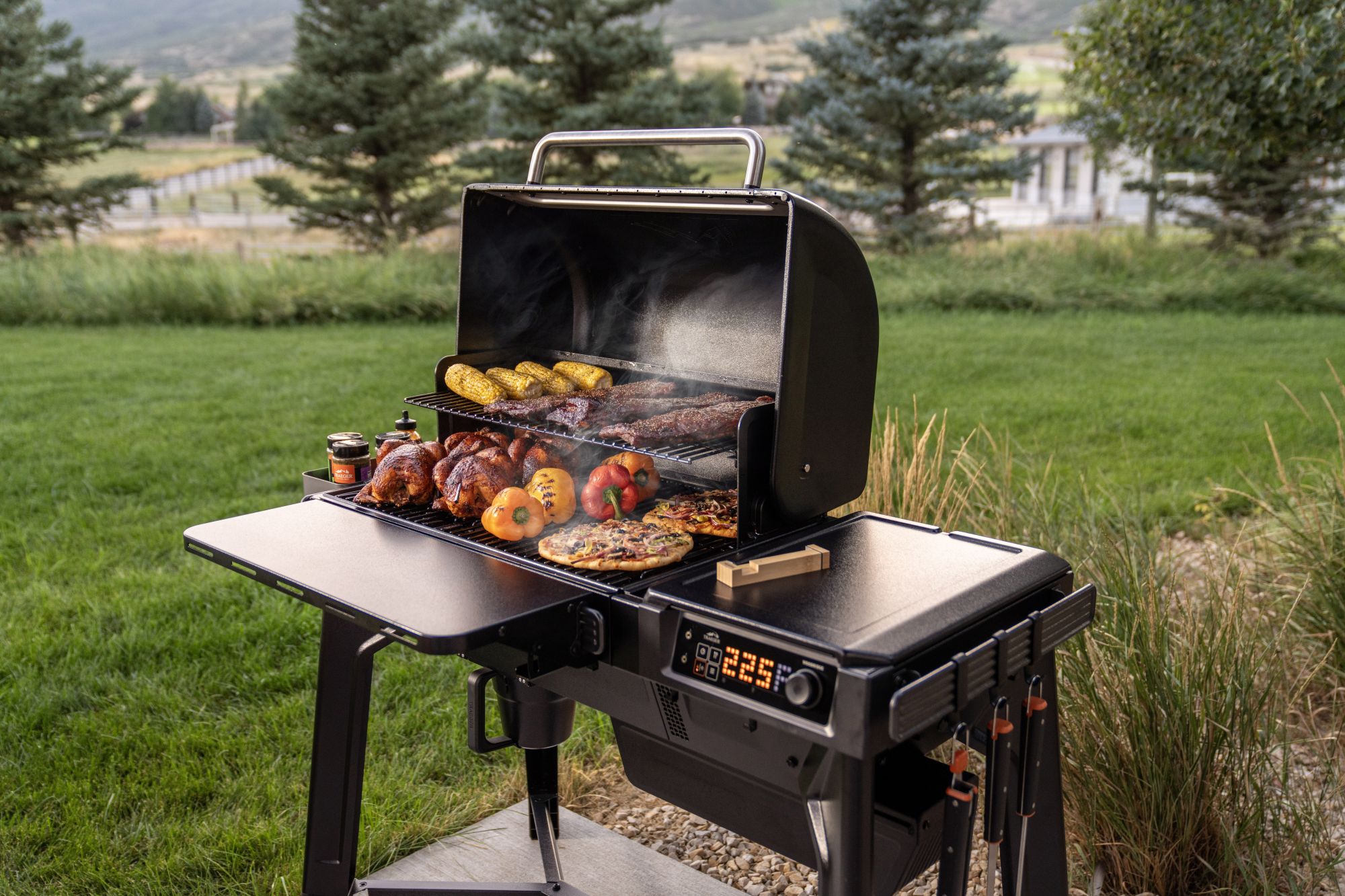 Traeger Woodridge: more control and more flavor from your pellet grill